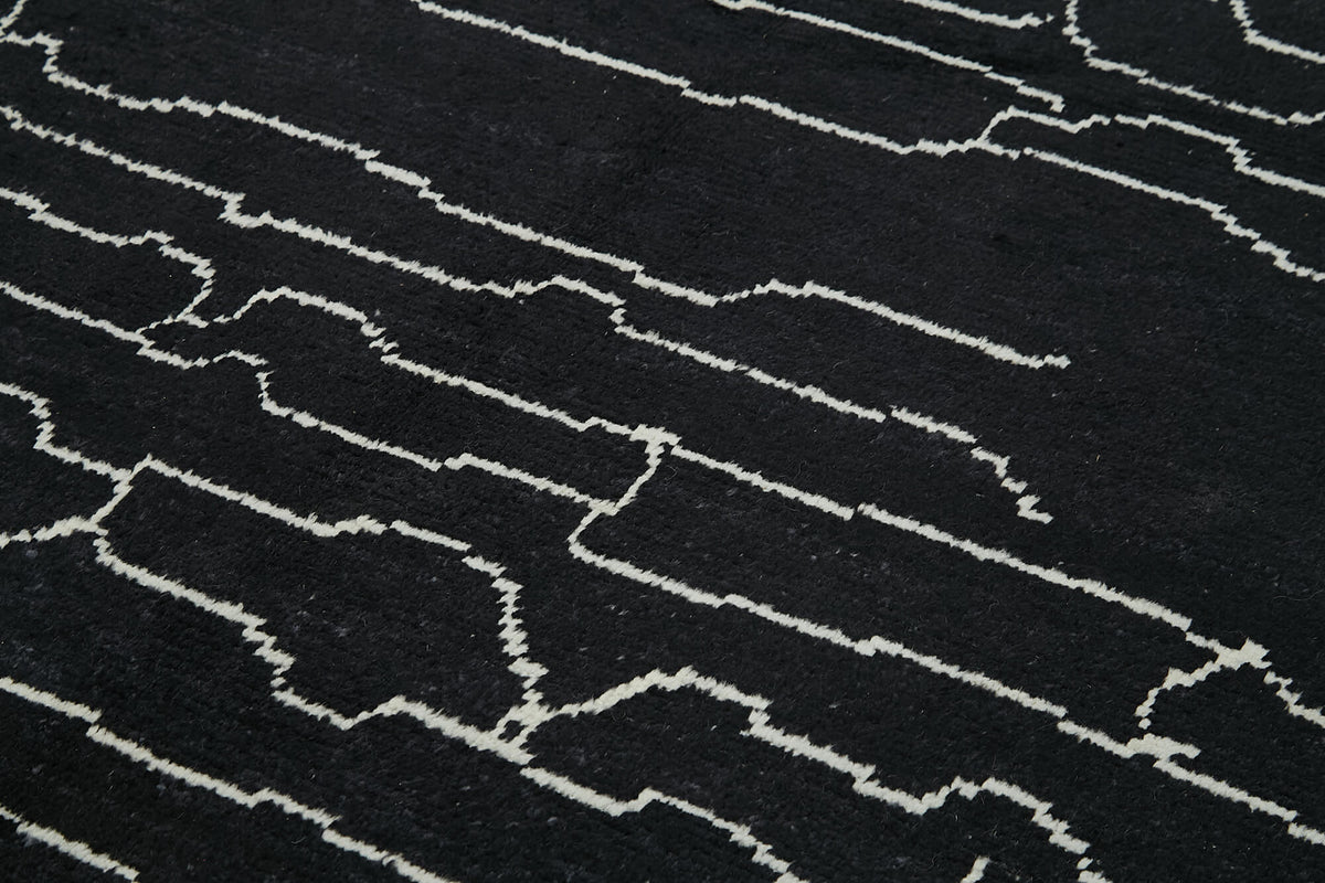 6x10 Black Moroccan Rug - 39711