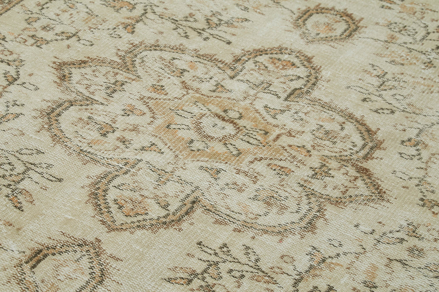 6x9 Beige Turkish Vintage Area Rug - 41448