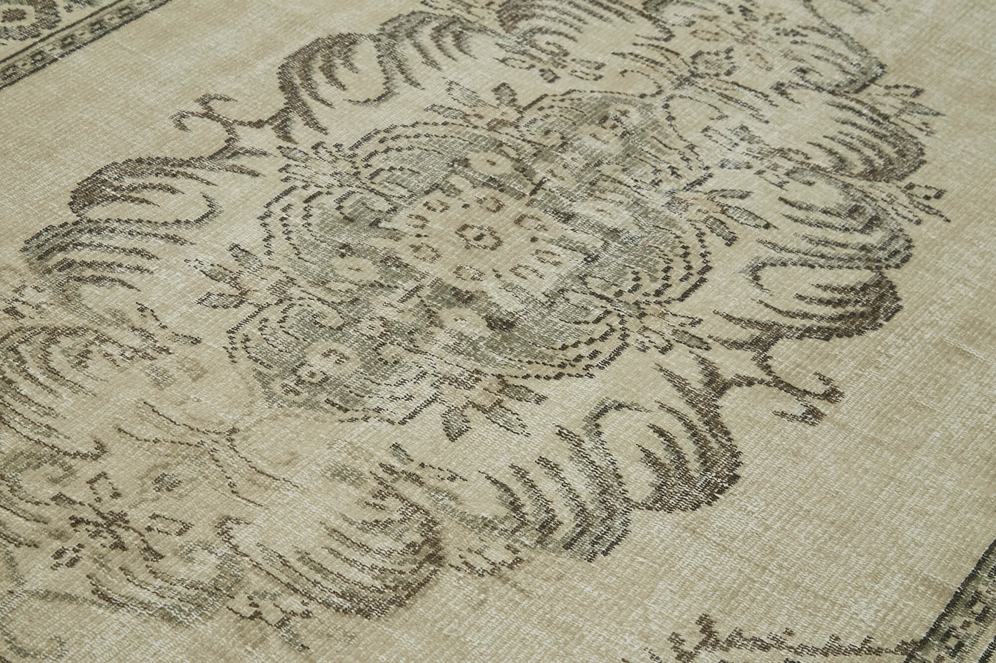 5x9 Beige Turkish Vintage Area Rug - 41815