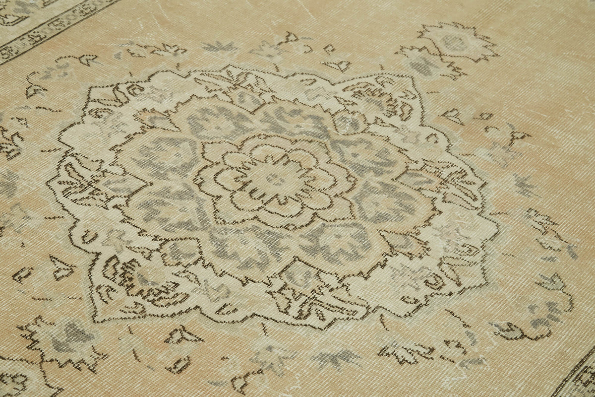 6x9 Beige Turkish Vintage Area Rug - 41825