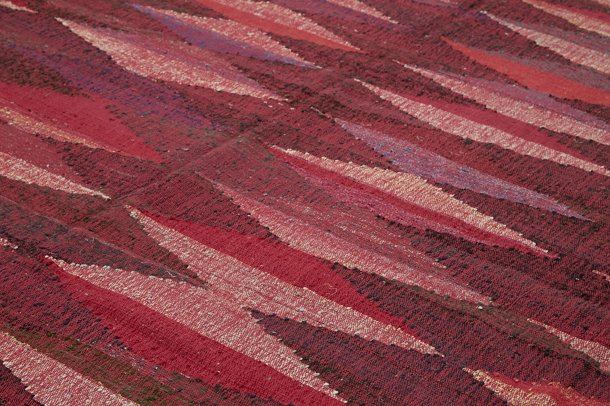 13x16 Red Contemporary Area Rug - 41872