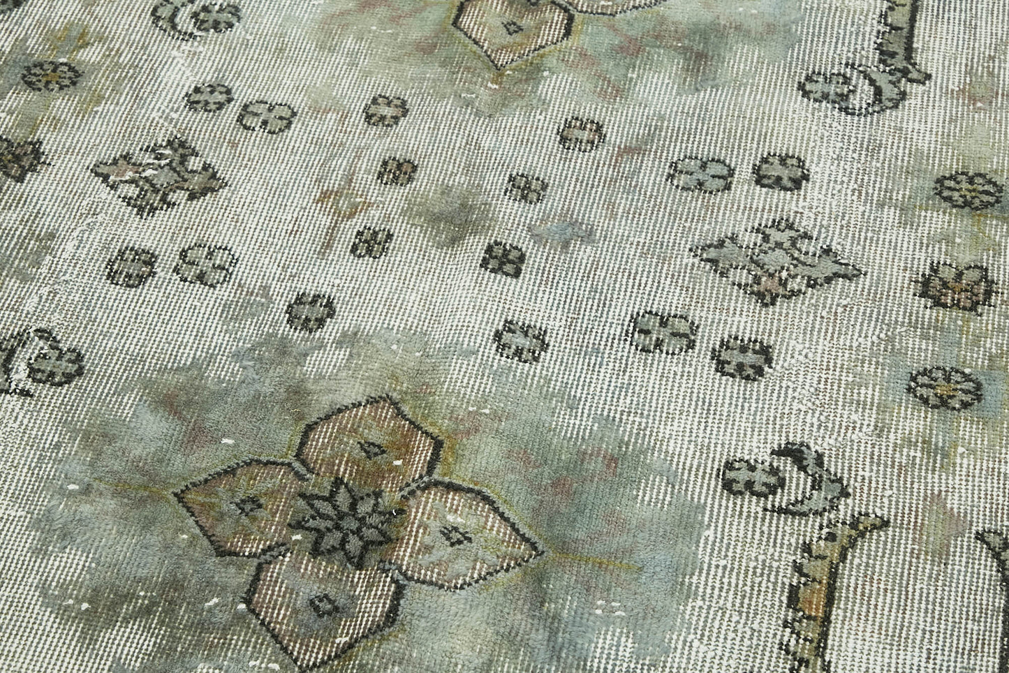 6x9 Vintage Hand-Carved Turkish Rug - 42577