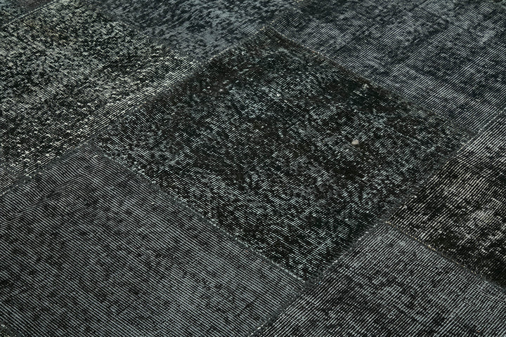 8x10 Black Patchwork Rug - 43181