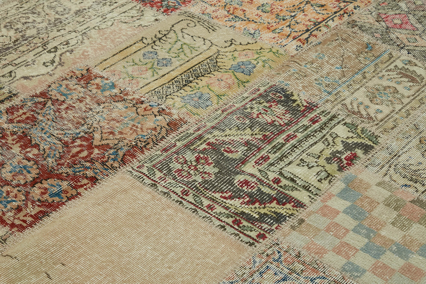 8x10 Beige Patchwork Rug - 43189