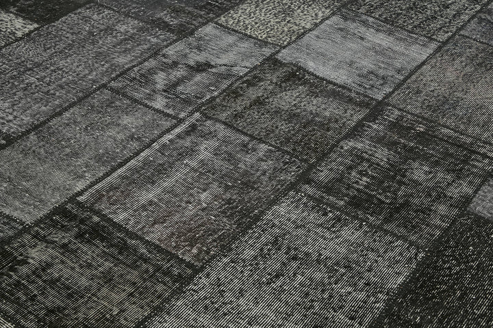 8x11 Black Patchwork Rug- 43244