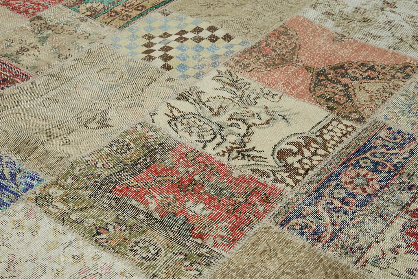 10x13 Beige Patchwork Rug - 43284