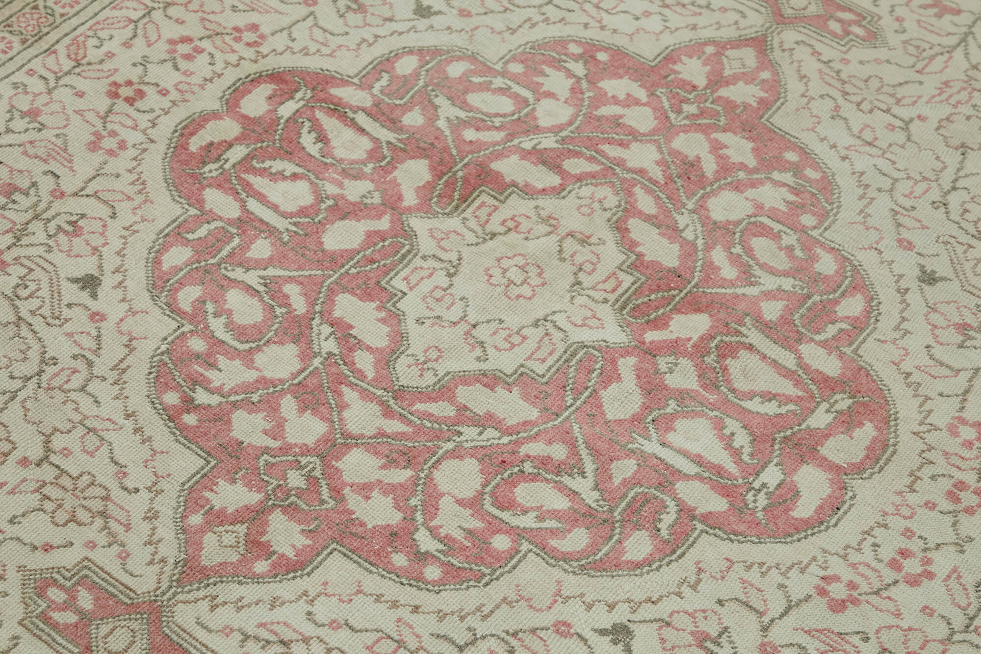 5x7 Beige Anatolian Rug - 43616
