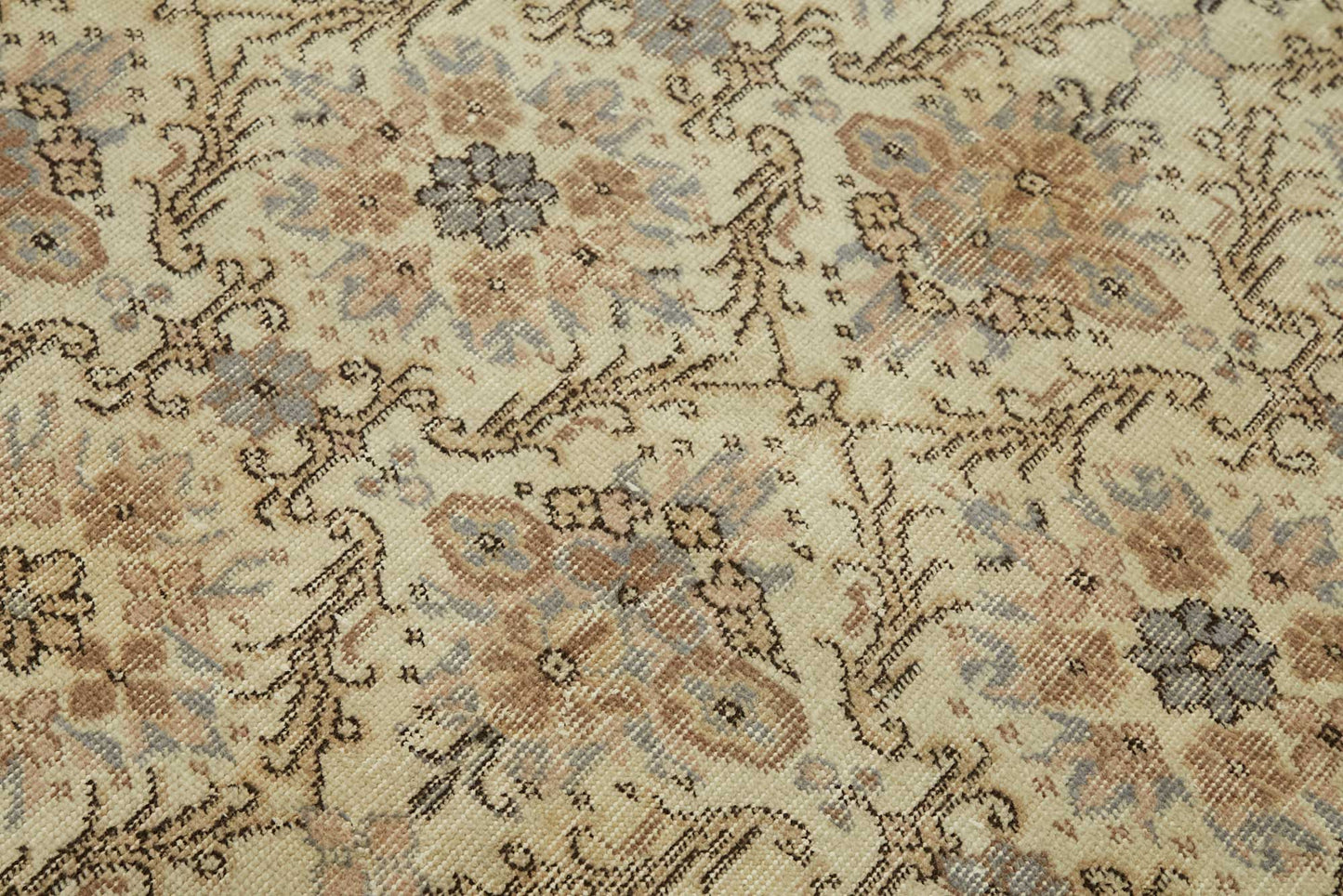 4x7 Beige Turkish Vintage Area Rug - 45777