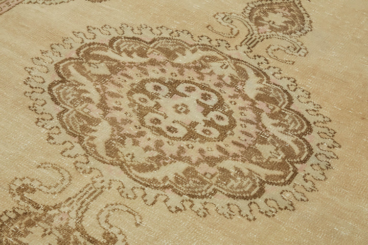 6x10 Beige Turkish Vintage Area Rug - 46107
