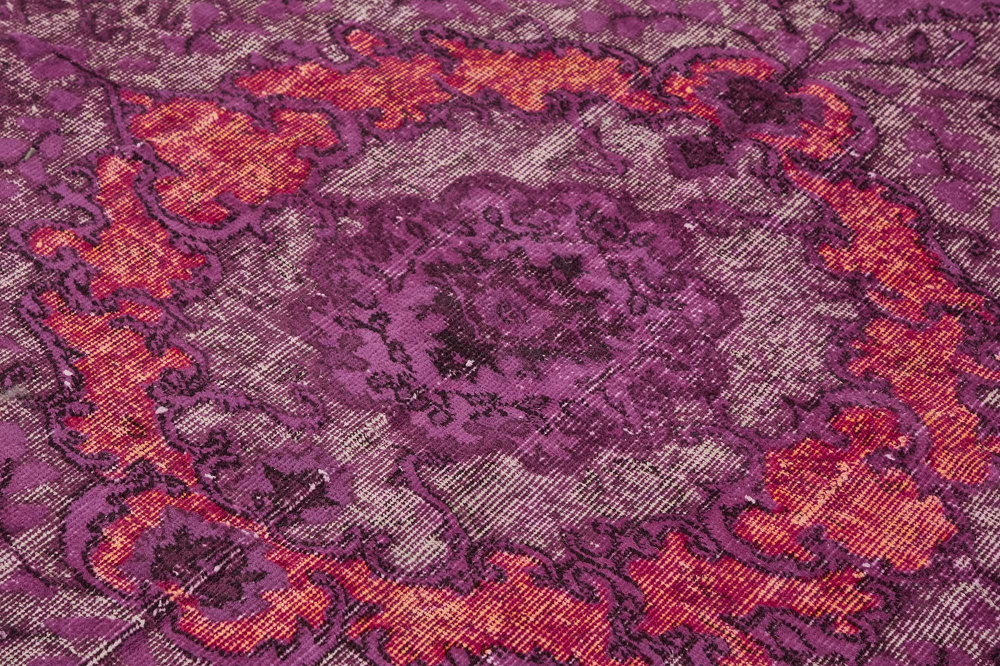 6x10 Vintage Hand-Carved Turkish Rug - 46909