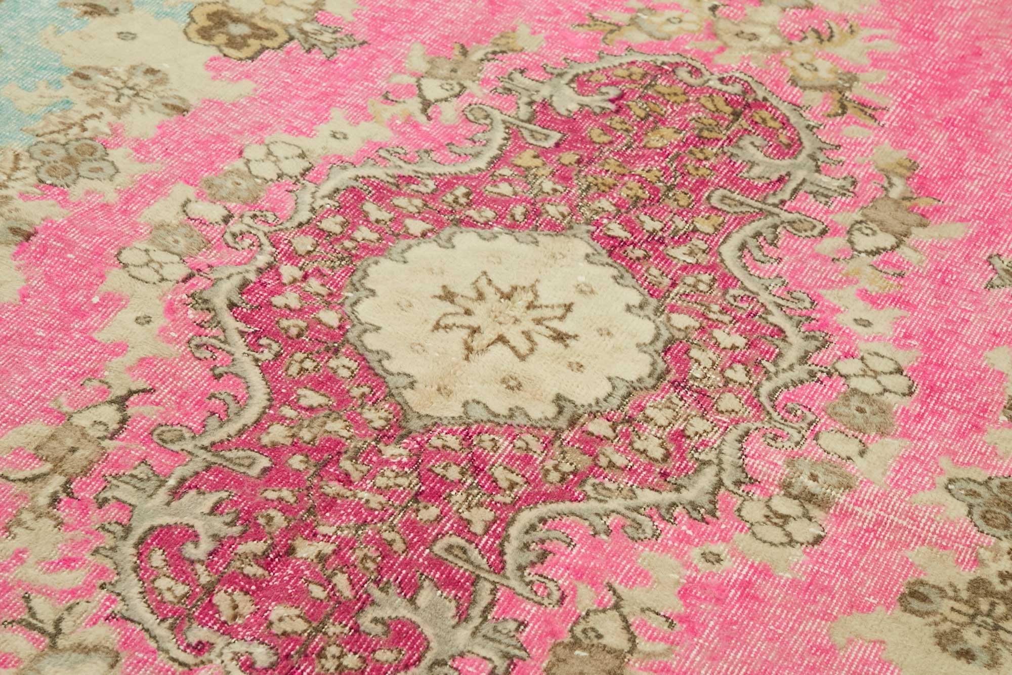 5x9 Vintage Hand-Carved Turkish Rug - 46920
