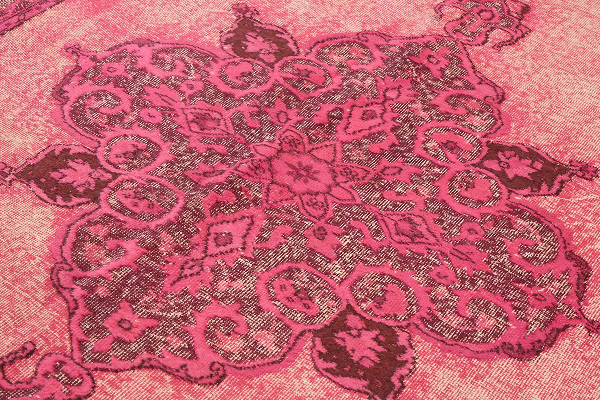 7x10 Vintage Hand-Carved Turkish Rug - 46924