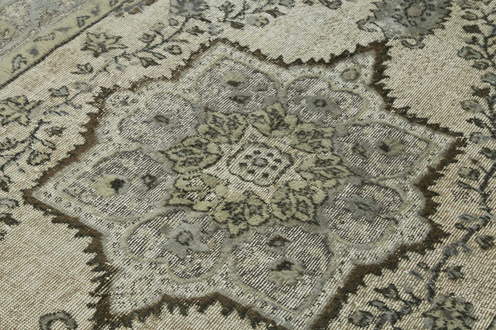5x10 Vintage Hand-Carved Turkish Rug - 46944