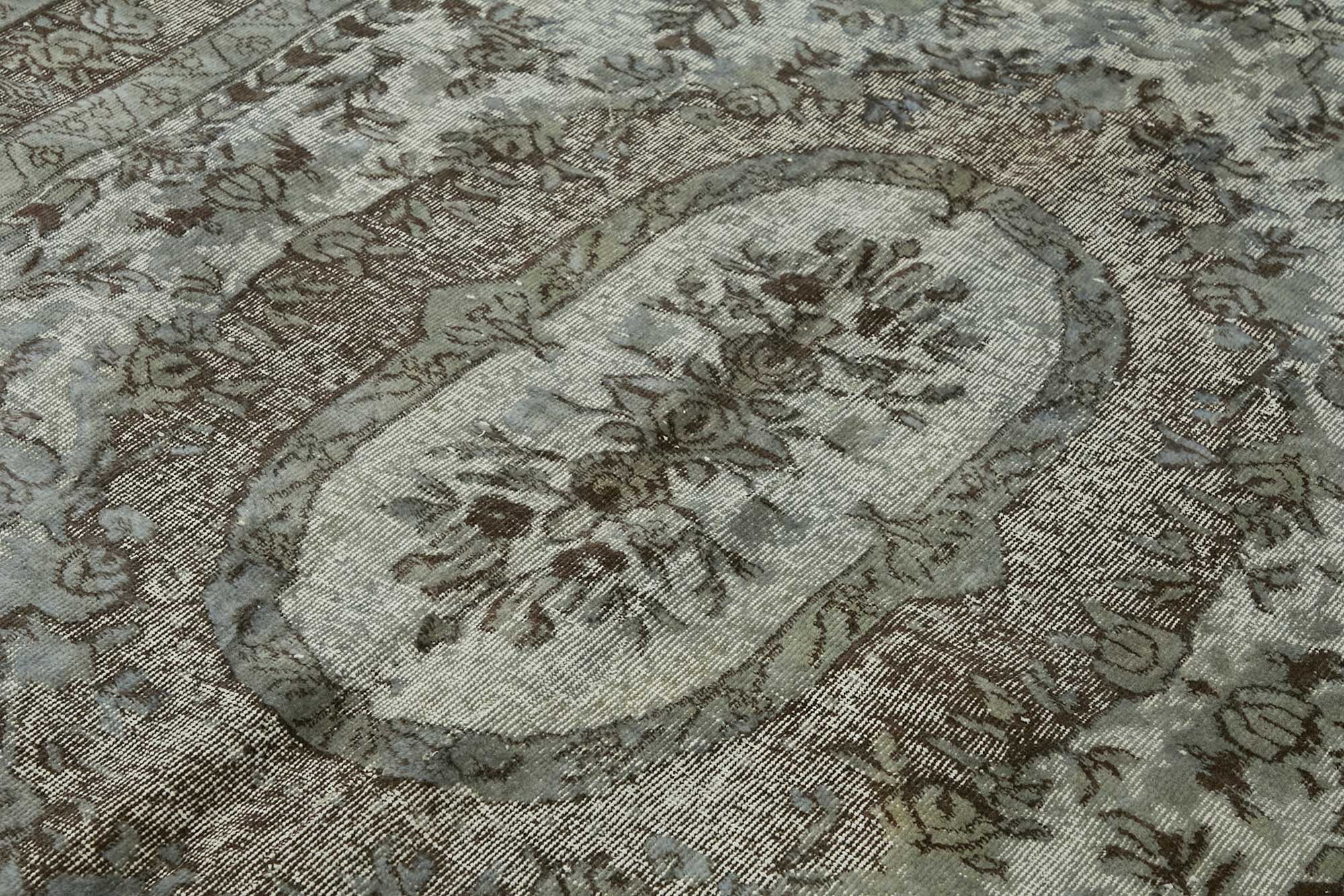 6x9 Vintage Hand-Carved Turkish Rug - 46945