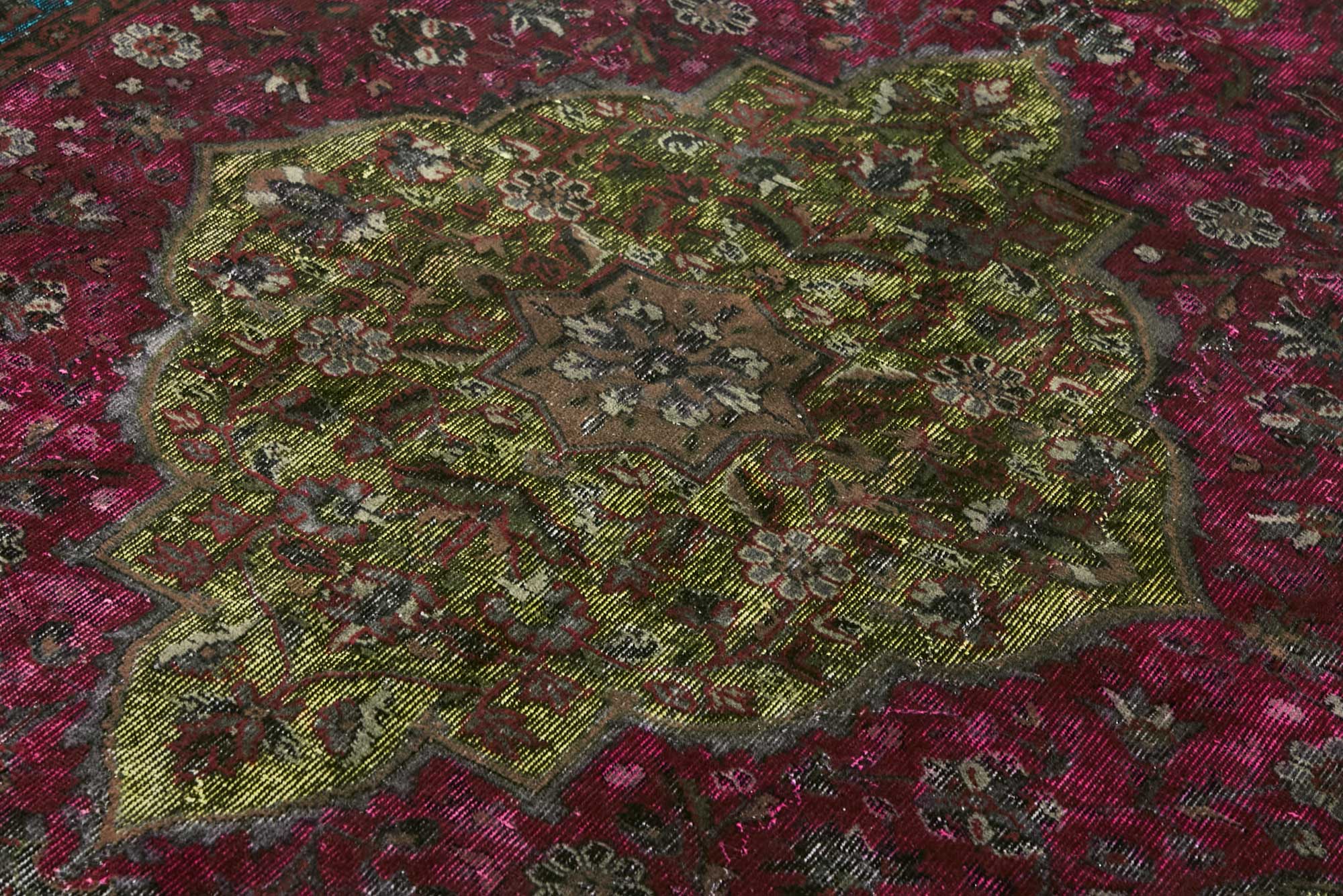7x10 Vintage Hand-Carved Turkish Rug - 46960