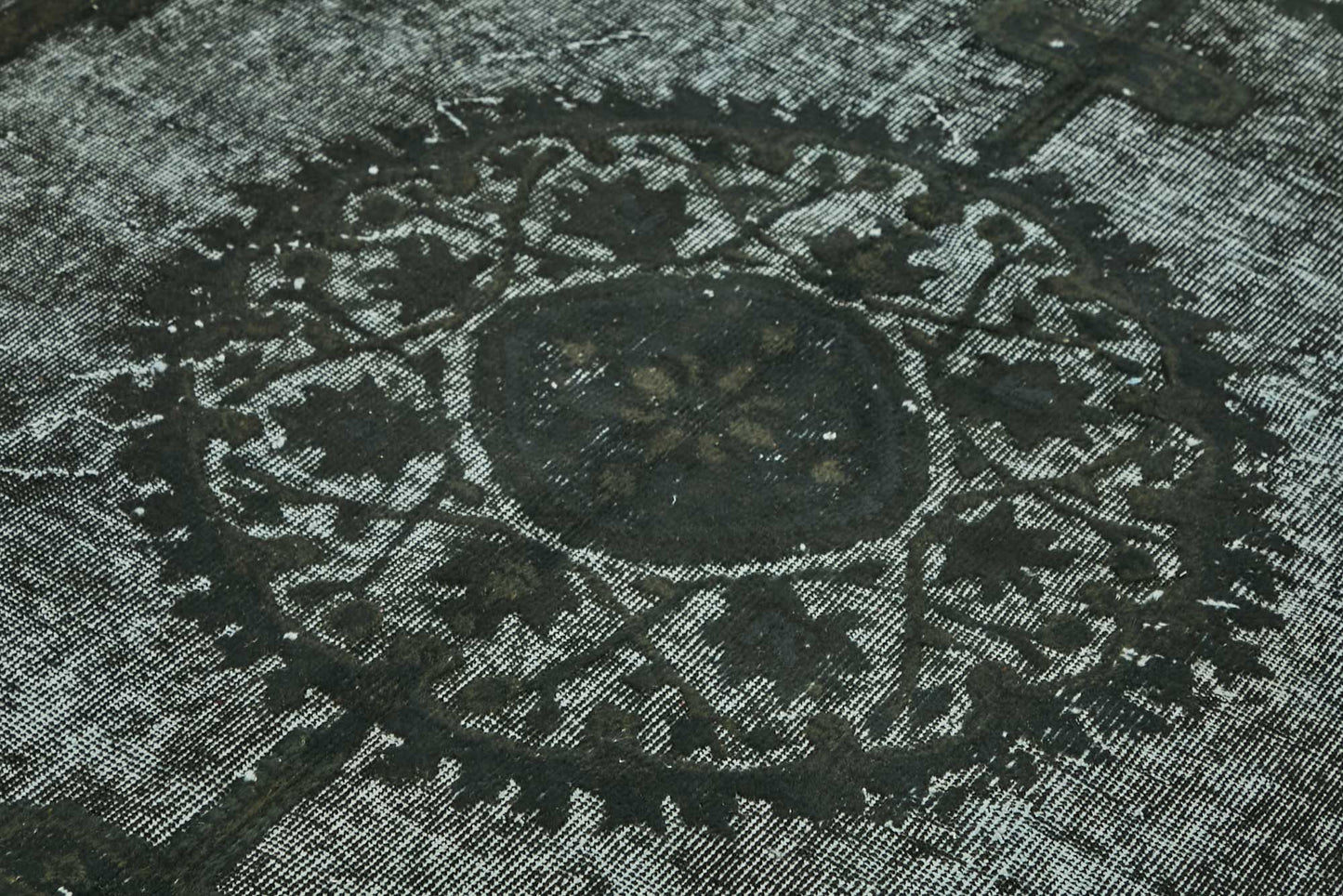 6x10 Vintage Hand-Carved Turkish Rug - 46964
