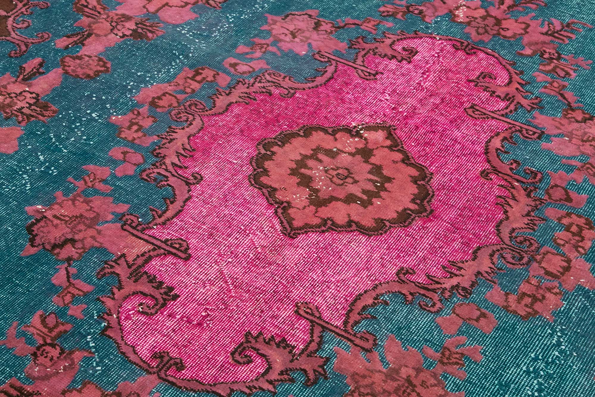 7x10 Vintage Hand-Carved Turkish Rug - 46985