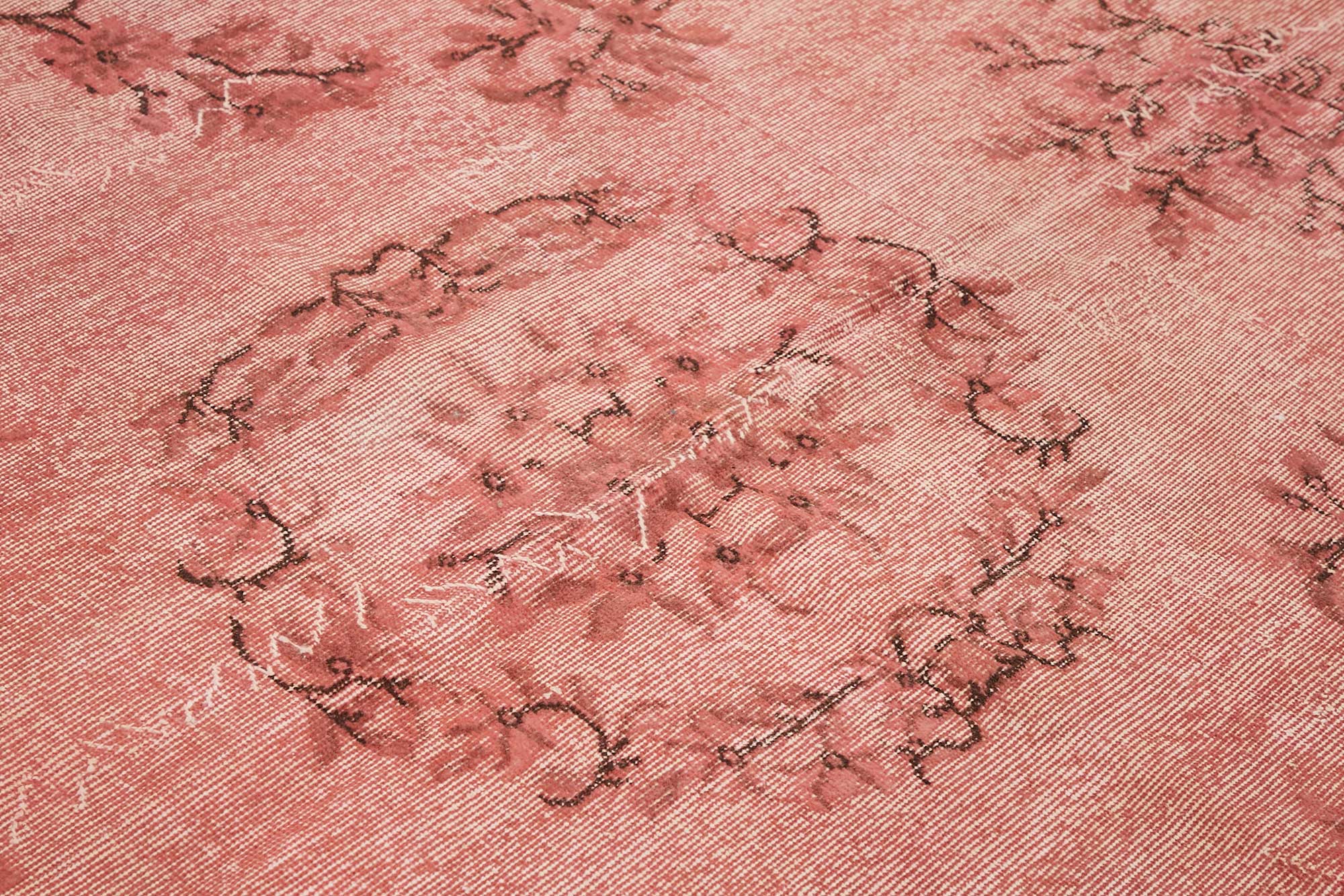 7x10 Vintage Hand-Carved Turkish Rug - 46998