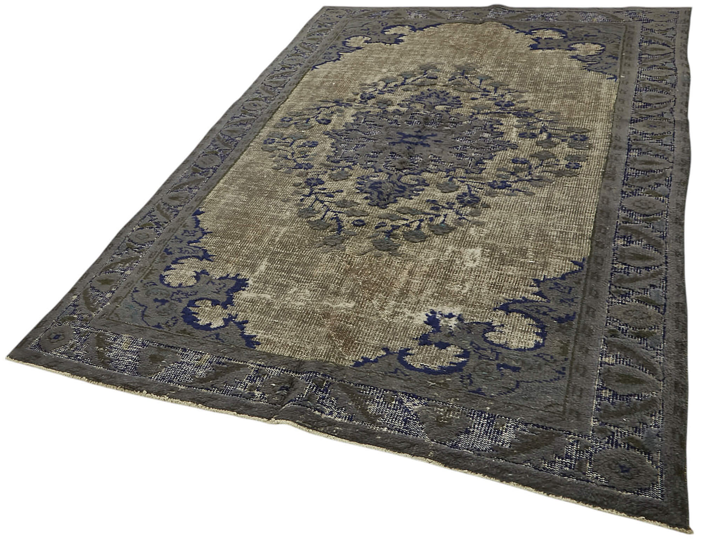 6x9 Vintage Hand-Carved Turkish Rug - 47031