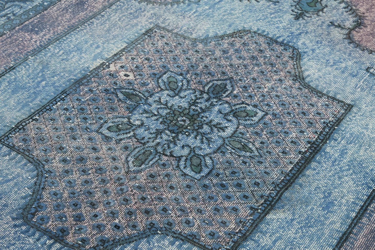 6x10 Vintage Hand-Carved Turkish Rug - 47062