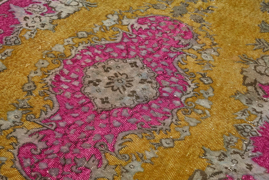 6x10 Vintage Hand-Carved Turkish Rug - 47072