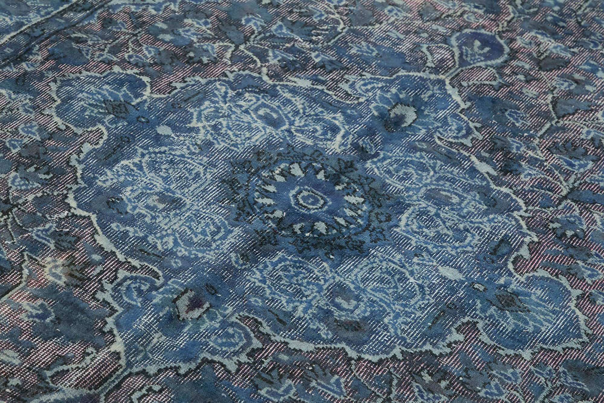 5x9 Vintage Hand-Carved Turkish Rug - 47083