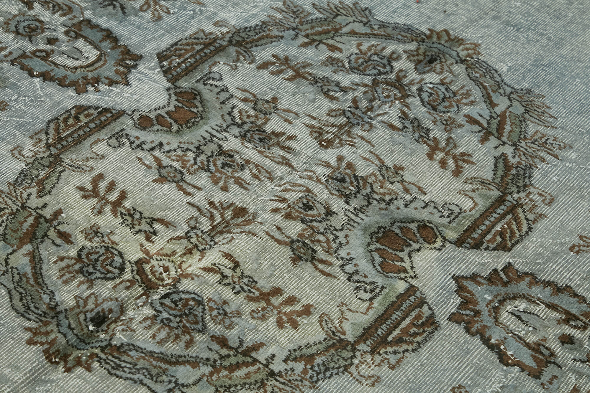 6x9 Vintage Hand-Carved Turkish Rug - 47086
