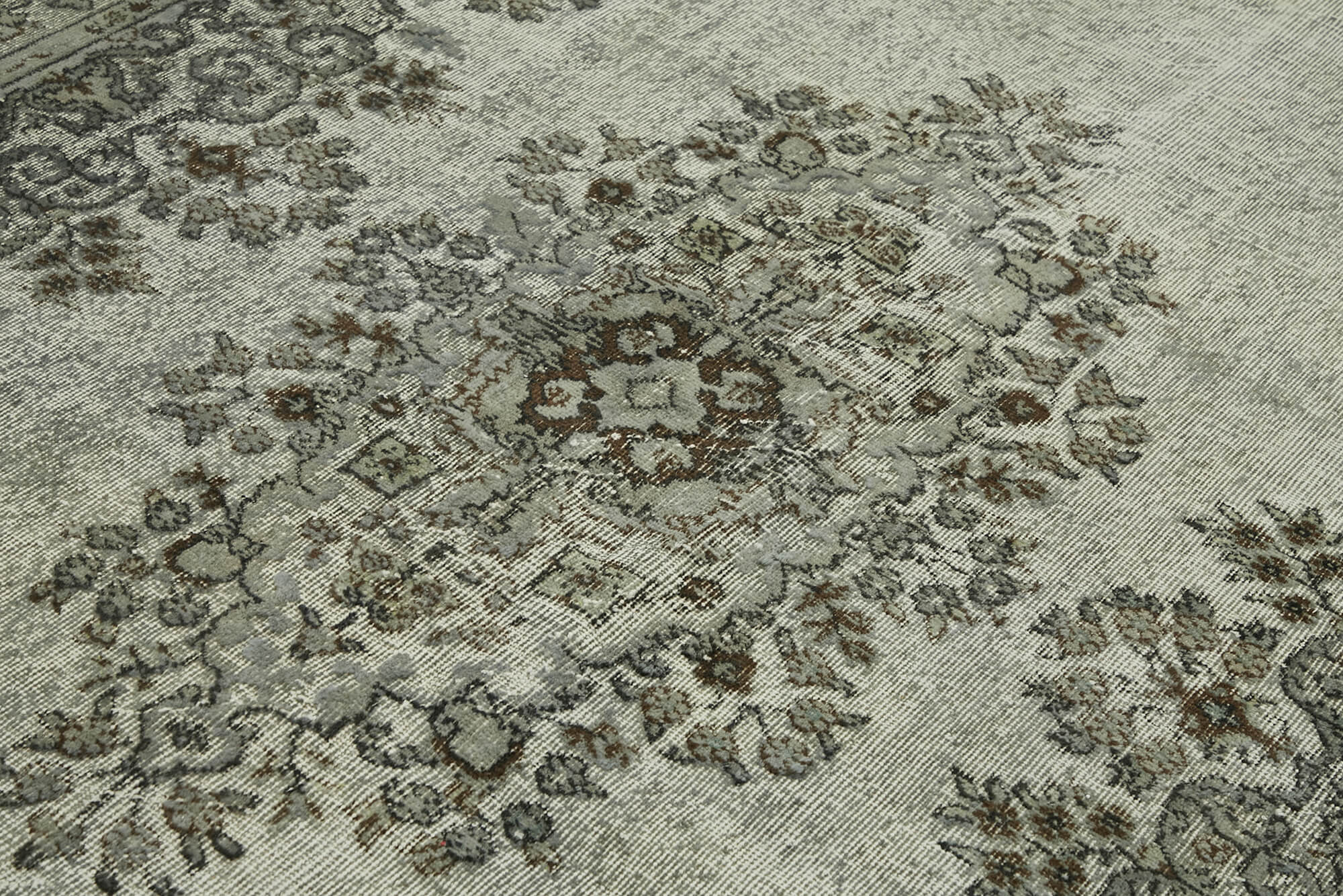 6x11 Vintage Hand-Carved Turkish Rug - 47088