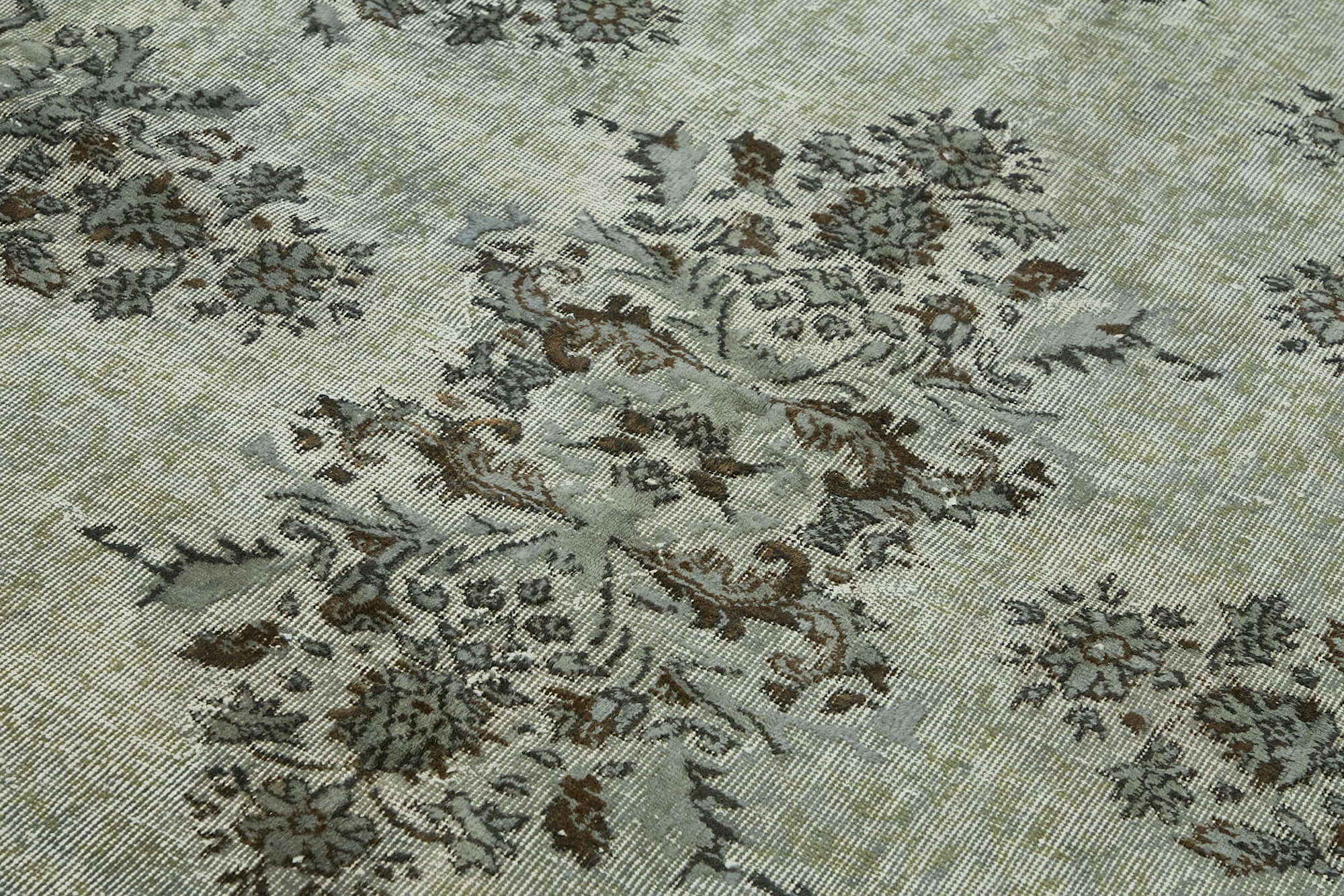 5x9 Vintage Hand-Carved Turkish Rug - 47091