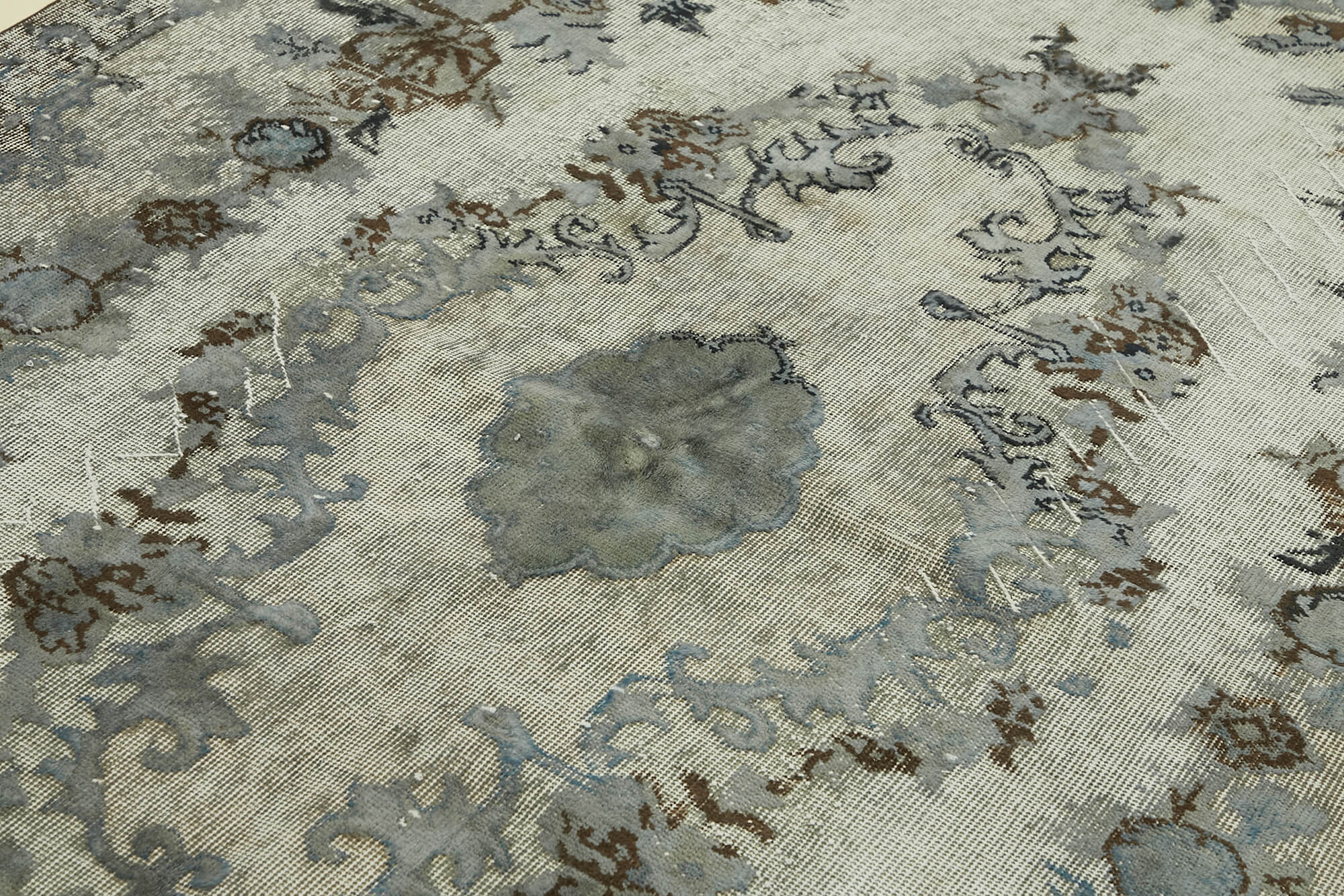6x10 Vintage Hand-Carved Turkish Rug - 47096