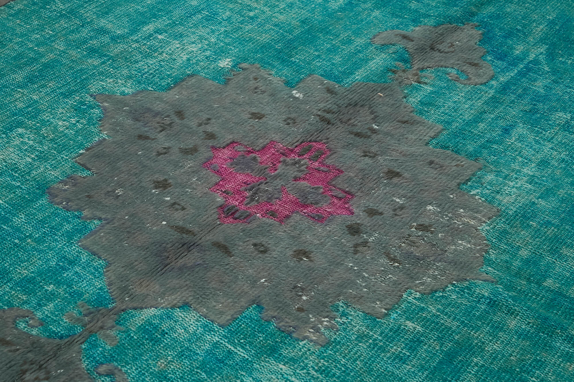 7x10 Vintage Hand-Carved Turkish Rug - 47102