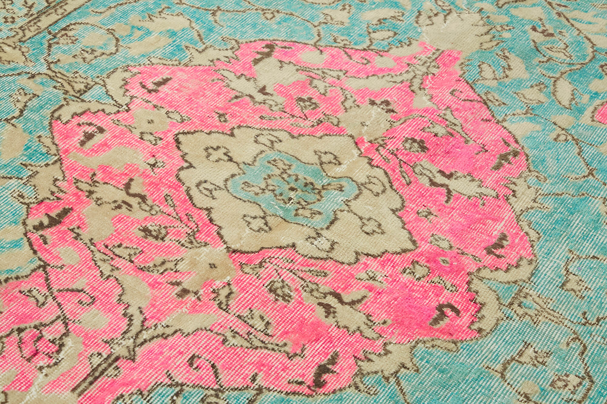 6x9 Vintage Hand-Carved Turkish Rug - 47114