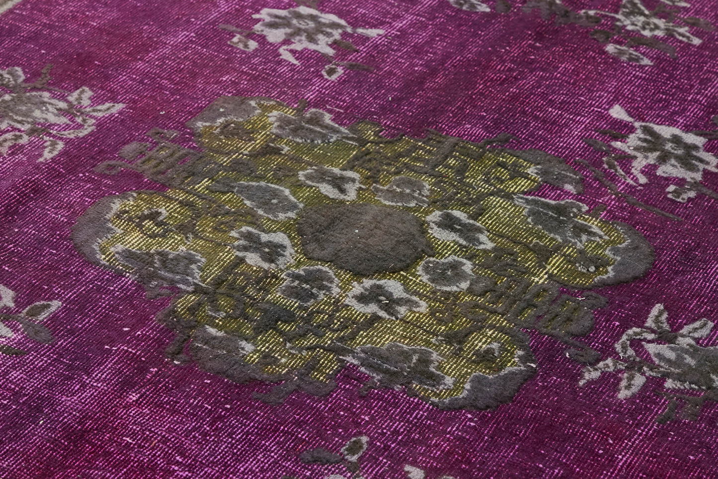 7x9 Vintage Hand-Carved Turkish Rug - 47122