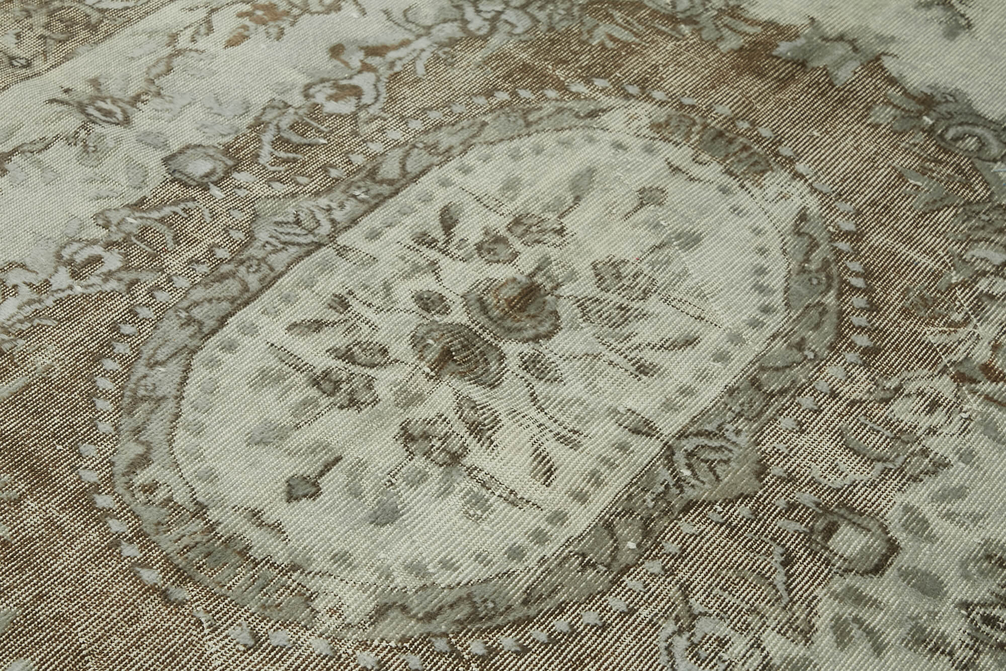 6x9 Vintage Hand-Carved Turkish Rug - 47138