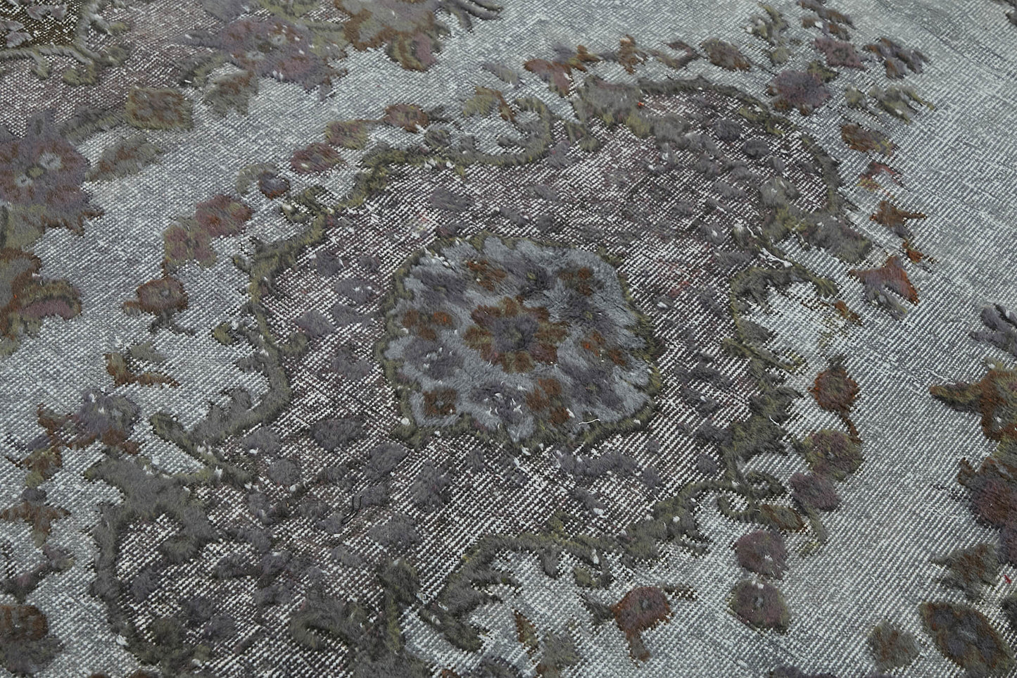 6x9 Vintage Hand-Carved Turkish Rug - 47142