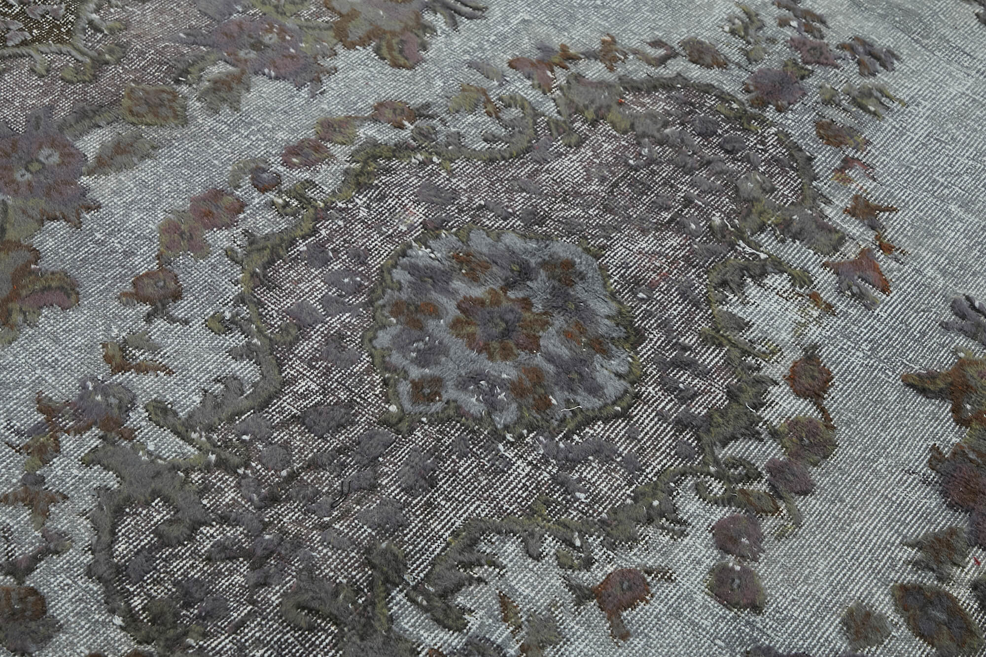 6x9 Vintage Hand-Carved Turkish Rug - 47142