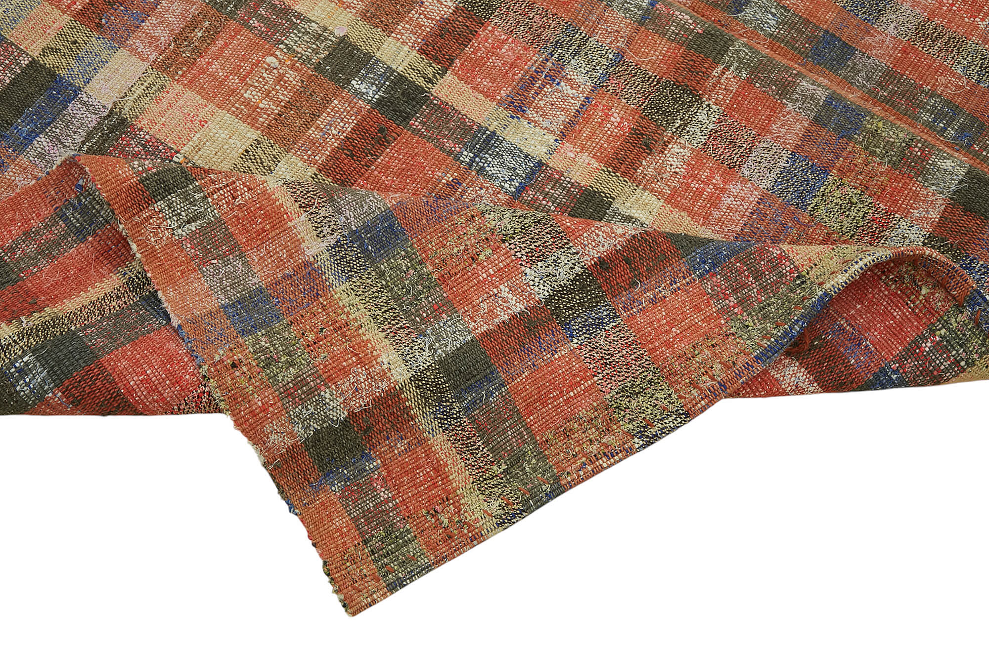 Handmade flatweave kilim rug with low-profile woven texture and geometric pattern