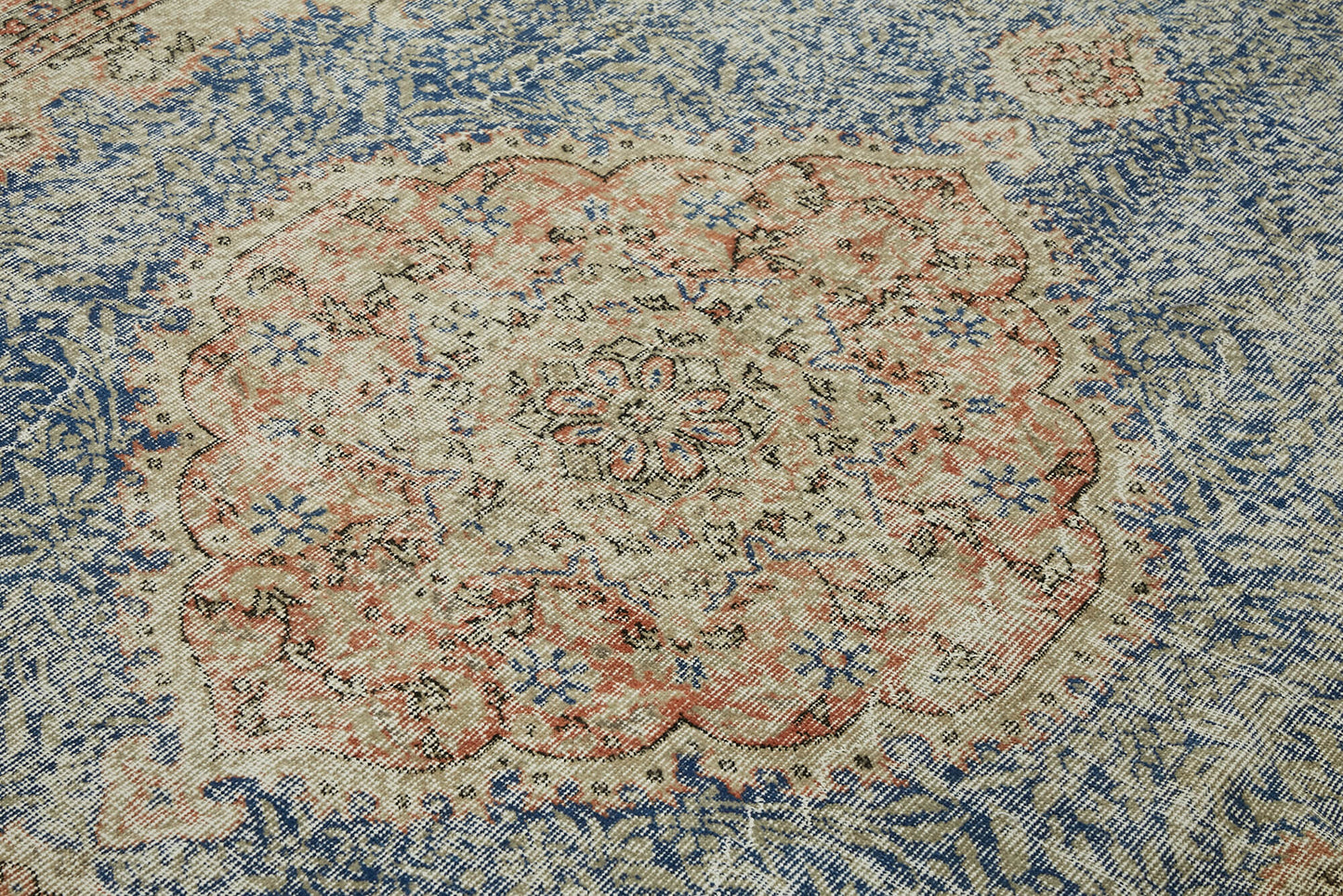 7x11 Hand-Knotted Turkish Vintage Rug - 47351