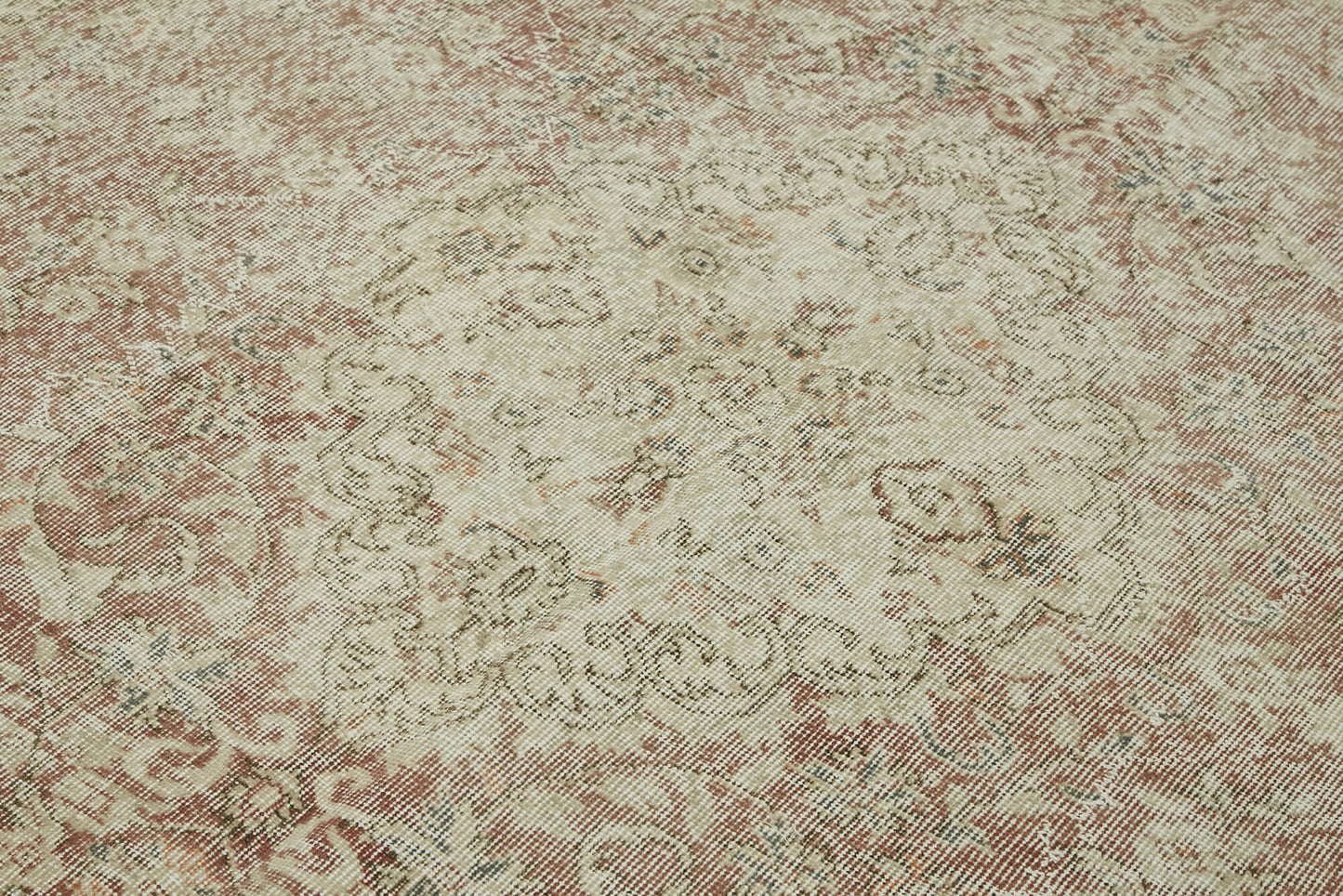 7x10 Hand-Knotted Turkish Vintage Rug - 47357
