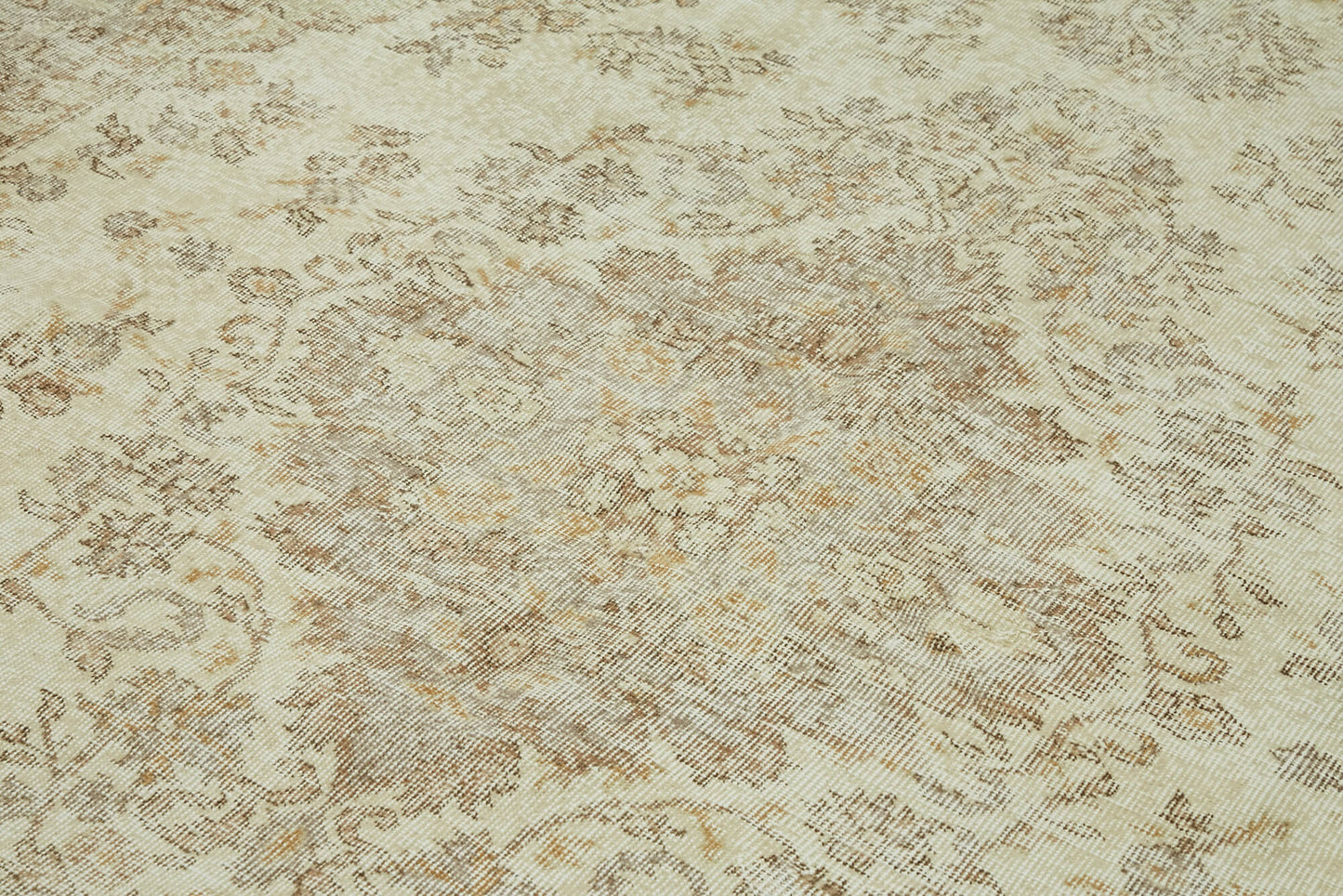 7x11 Hand-Knotted Turkish Vintage Rug - 47366