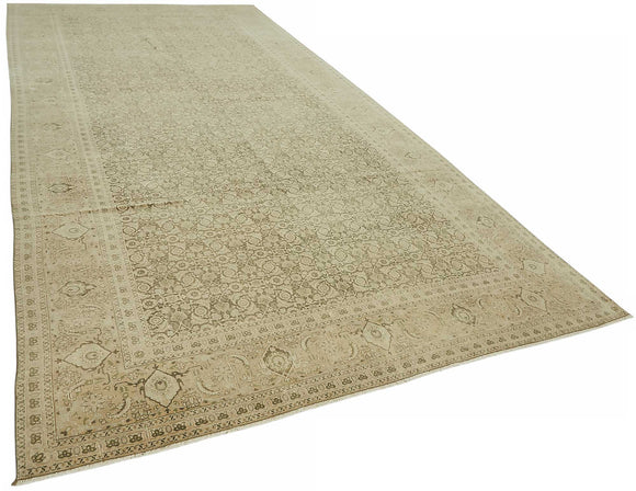 8x17 Vintage Hand-Knotted Rug - 47517