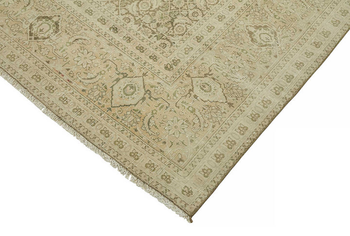 8x17 Vintage Hand-Knotted Rug - 47517