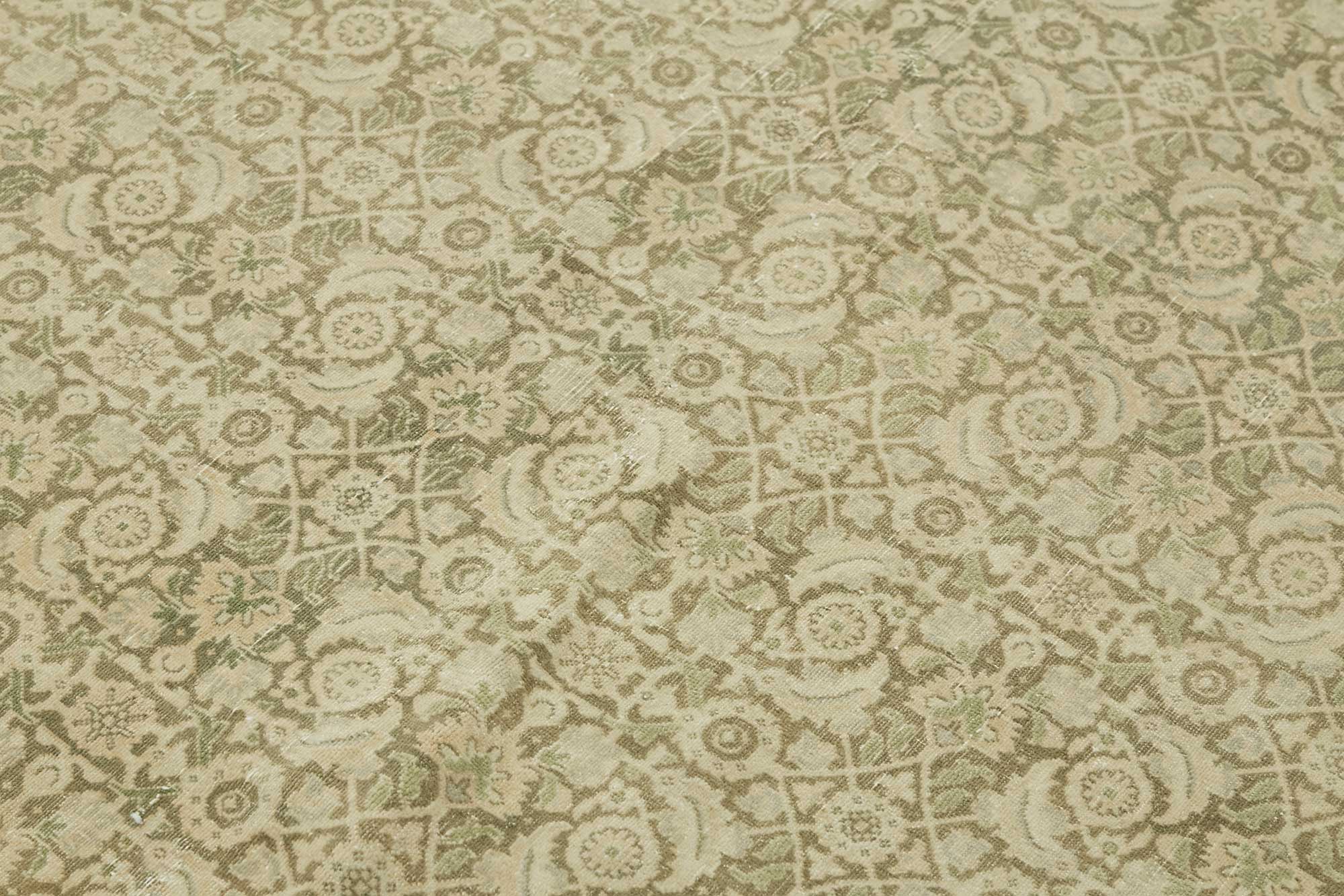 8x17 Vintage Hand-Knotted Rug - 47517