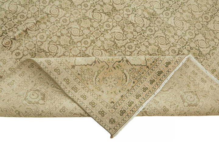 8x17 Vintage Hand-Knotted Rug - 47517