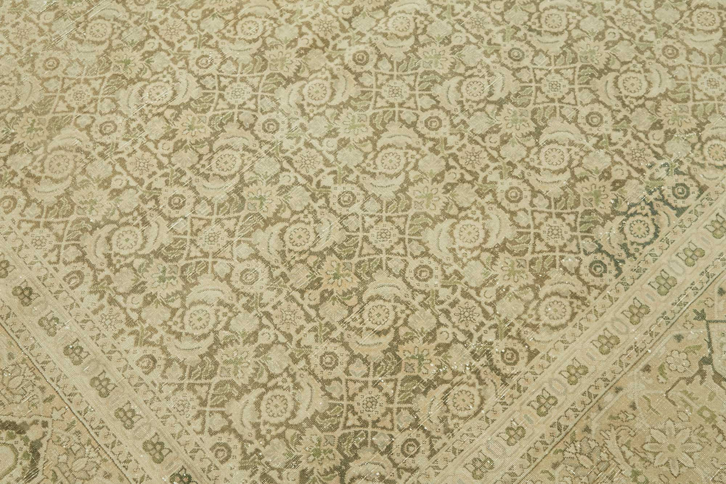 8x17 Vintage Hand-Knotted Rug - 47517
