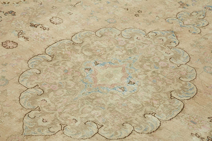 9x12 Vintage Hand-Knotted Rug - 47669