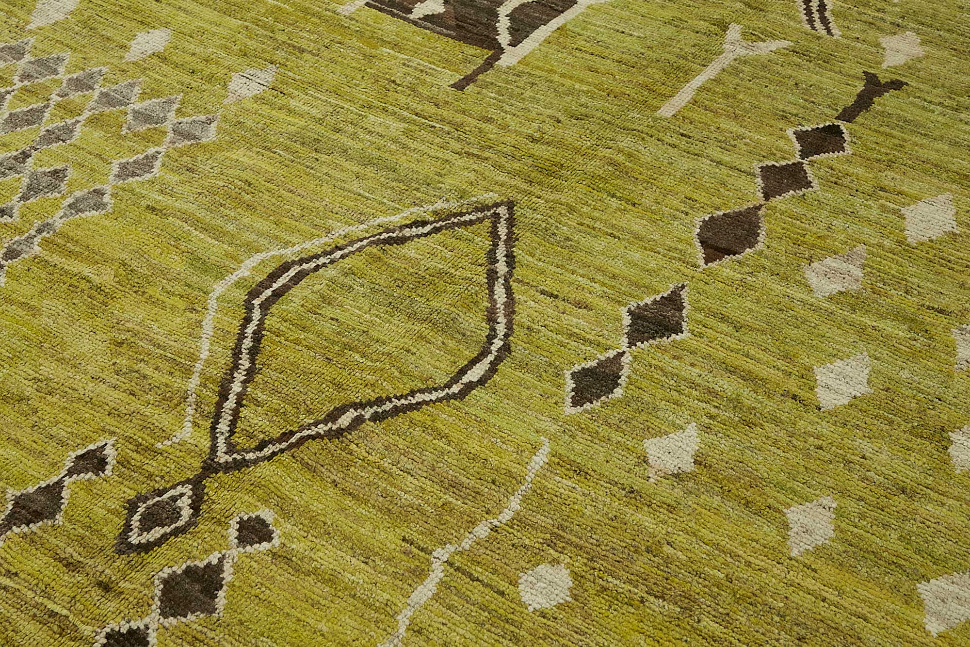 7x10 Green Modern Tribal Rug - 47936