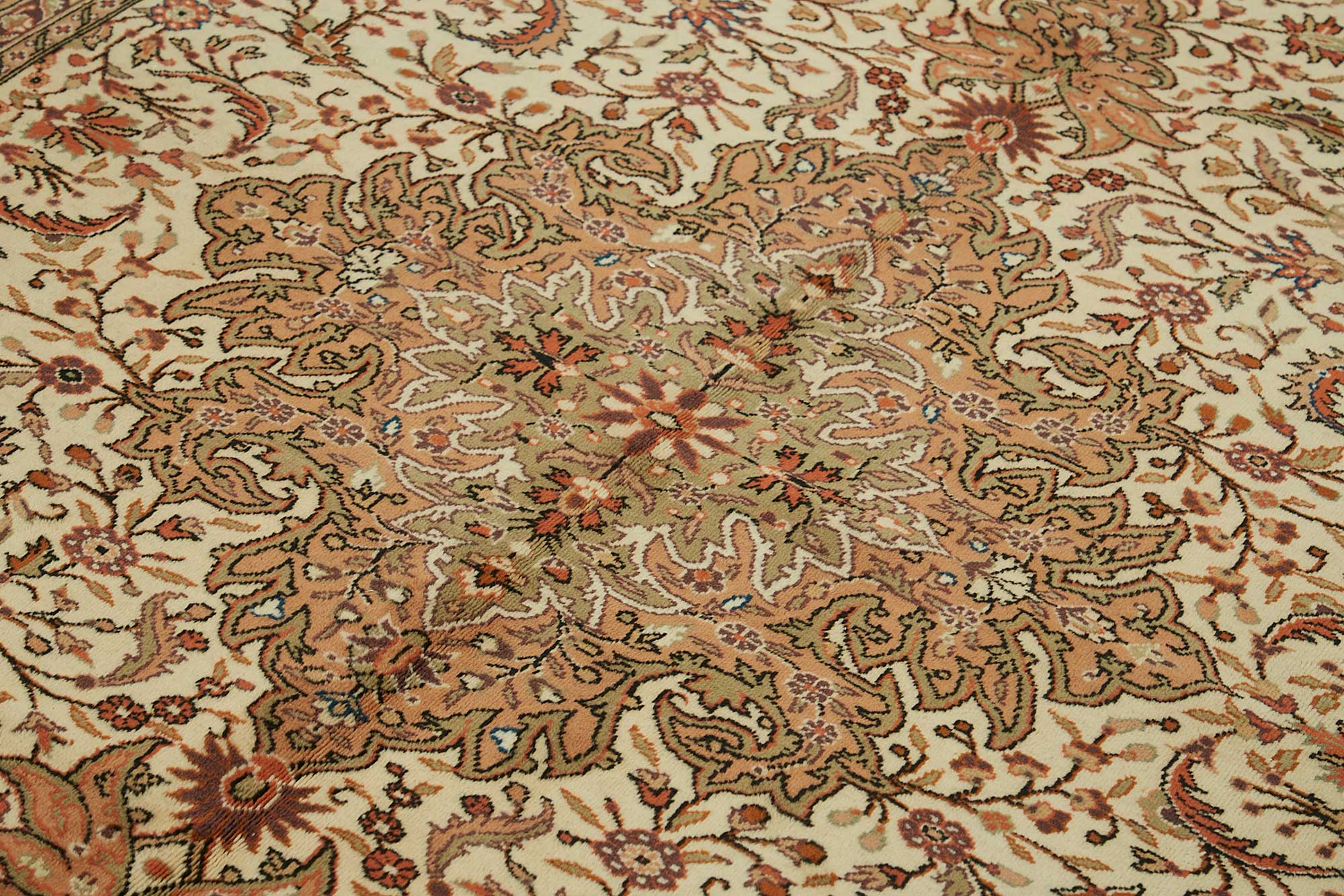 7x9 Hand-Knotted Turkish Wool Rug - 48983