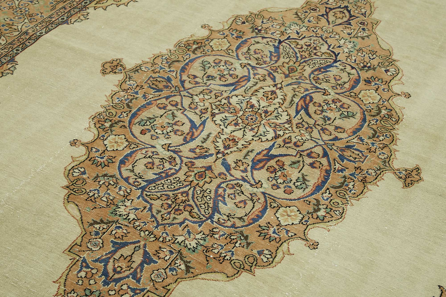 7x10 Hand-Knotted Turkish Wool Rug - 49025