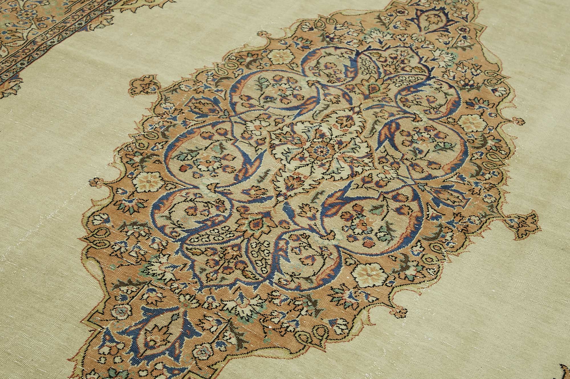 7x10 Hand-Knotted Turkish Wool Rug - 49025